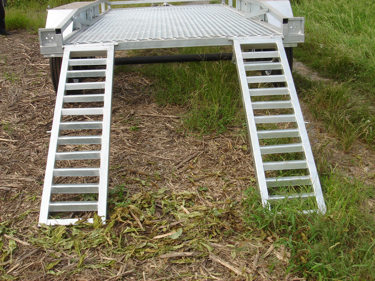 Hot dipped galvanized roadway plant trailer